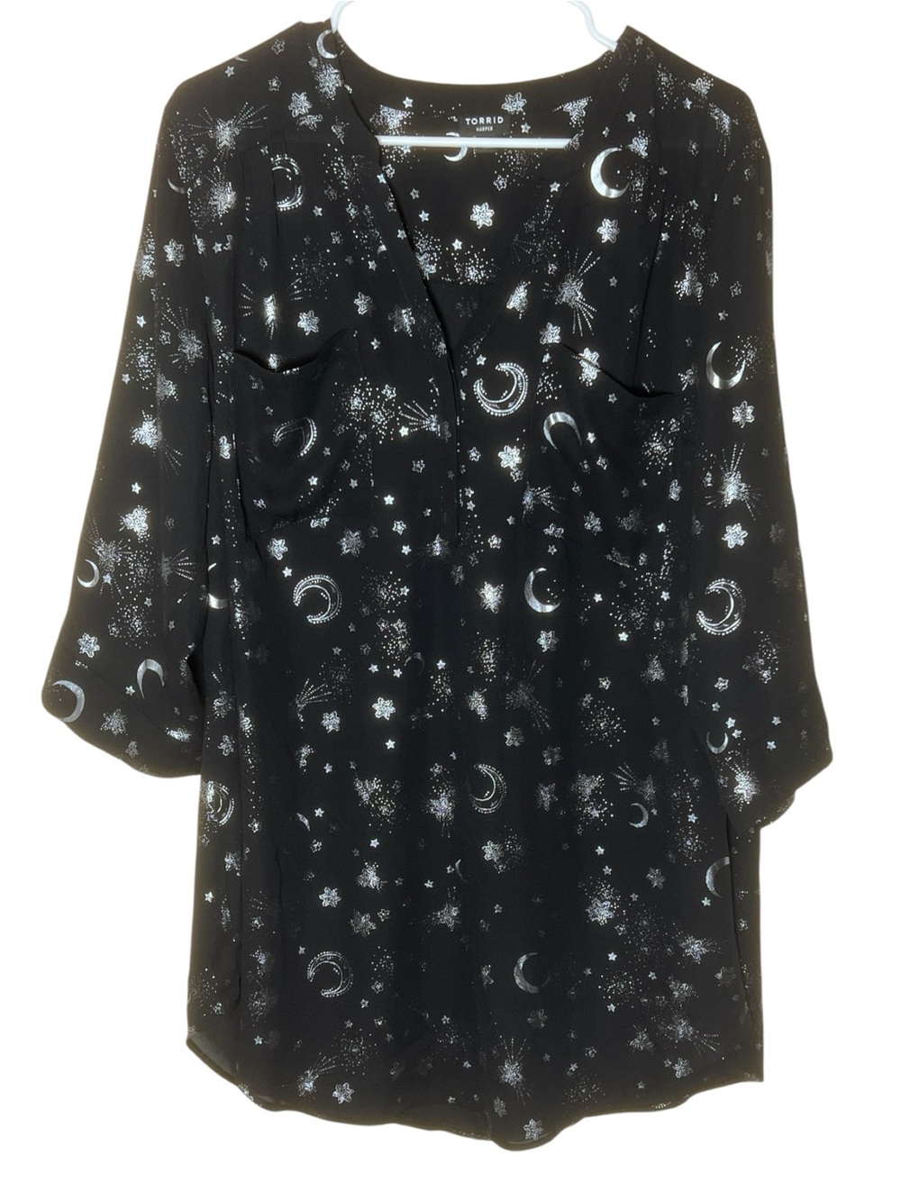 Torrid Harper black & silver moons & starts blouse size 2 (18/20)